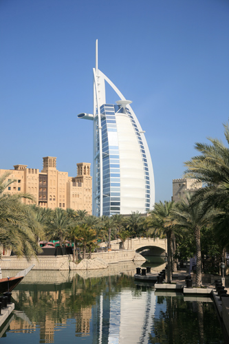 ID111284-00068 Dubai Seven Star Hotel